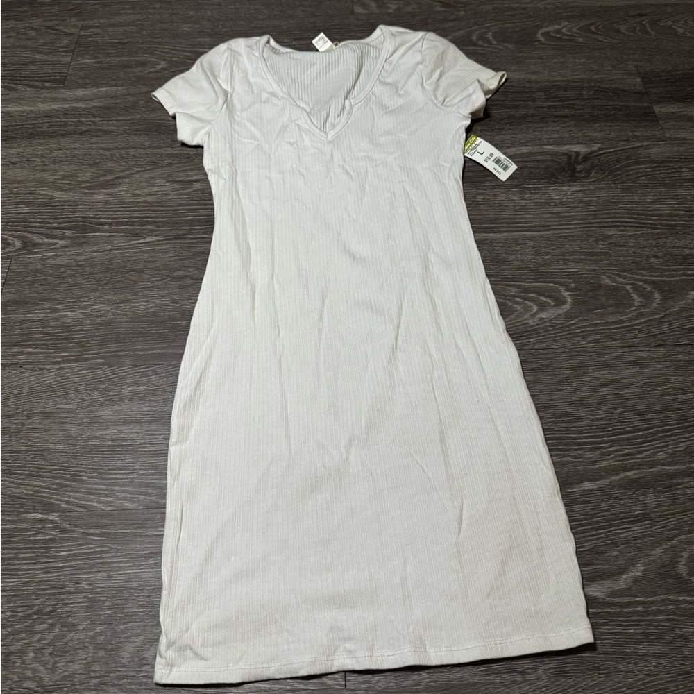 White bodycon dress